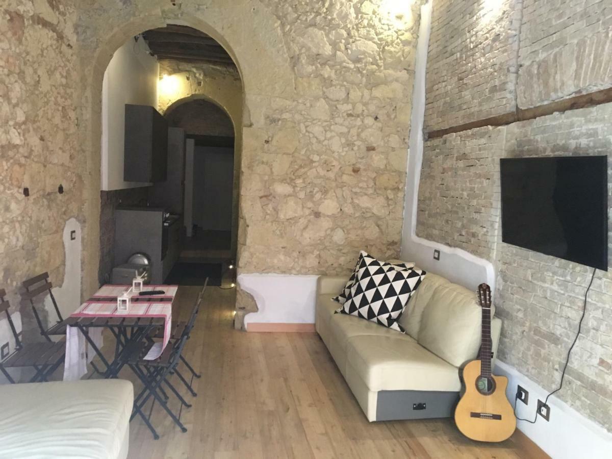 Residenze San Domenico Apartment กาญารี ภายนอก รูปภาพ